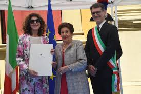 Onorificenza di CAVALIERE DELLA REPUBBLICA ITALIANA per Anna Maria Silvi Bonaga Atti