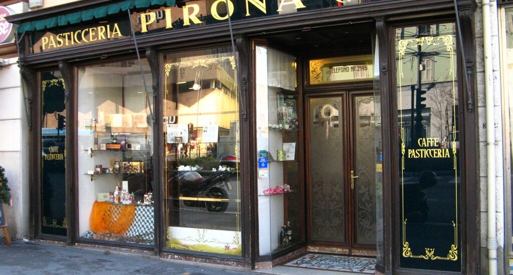 In viaggio tra i caffè letterari: Il Caffè-Pasticceria Pirona, a Trieste