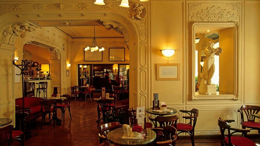 Il Caffè Tommaseo: un tesoro storico e artistico a Trieste