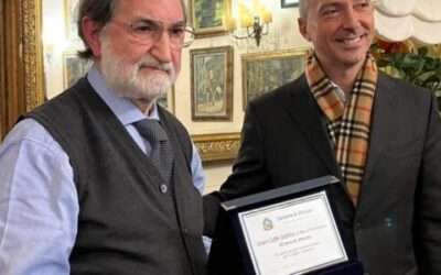 Il Comune premia Mauro Pietronave per i 40 anni di attività