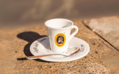 Evento: Presentazione del libro “All’Ussero – Gustose tazzine di storia” in occasione dei 250 anni del Caffè dell’Ussero.